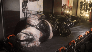 www.bondagecrossdresser.com - Face Hugger Gag  Rest thumbnail